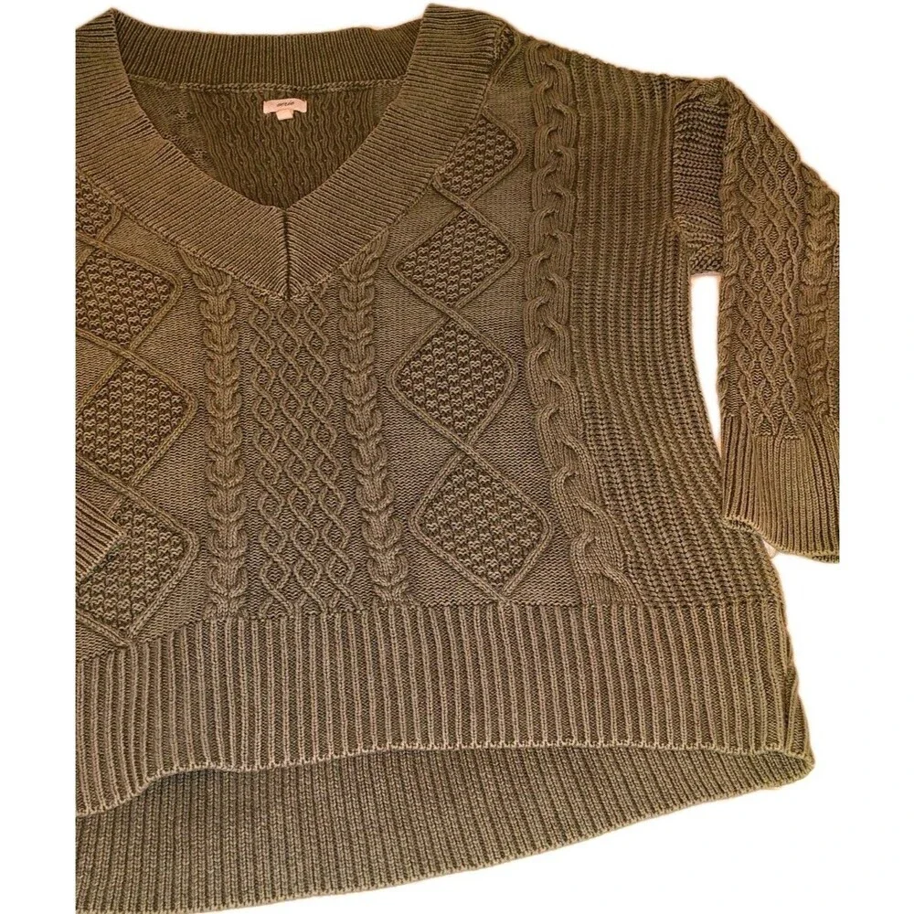 Aerie Women's Green Cable Knit V-Neck Slouchy Long Sleeve Sweater Size Small